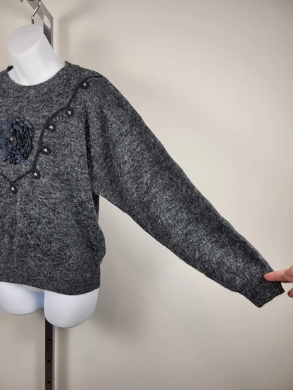 Vintage Marella Grey & Black Flower Sweater Top Size: Large - Picture 6 of 10